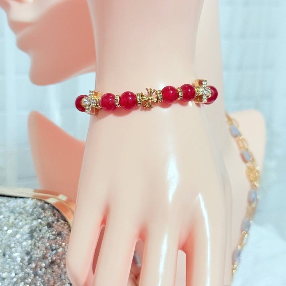 Red and Gold Beaded Bracelet - Picture 5 of 10
